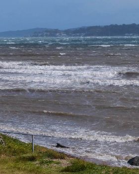 Valentine big Monday 22nd Oct 12 - 30kts -45kts