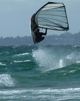 New Years Day 20-25knts WSW, Sunny, 25C