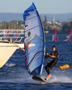 Wed slalom racing