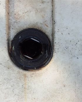 Where the missing part goes into...