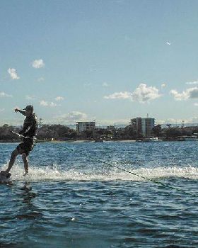 Wind-Skurfing