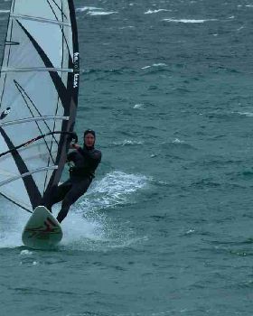 Winter northerly winds in thr bay
