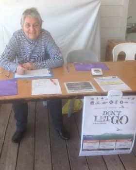 WNSW com rep!! at rego desk