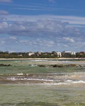 caloundra bar in a westerly