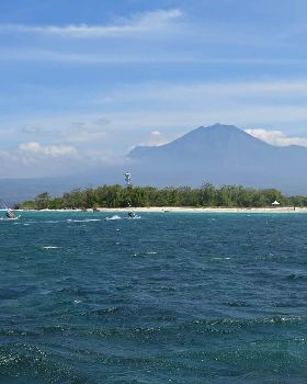 tabuhan island windsurfing