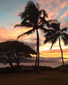 maui sunset looking yo Sprecks