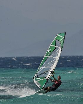 TABUHAN ISLAND WINDSURF