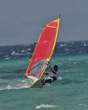 WINDSURF AT TABUHAN ISLAND