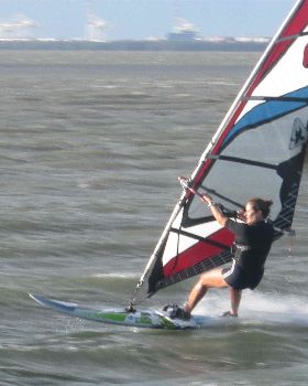 ManlywindsurfFeb 025c
