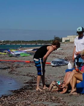 girls couch woodies windsurf freestyle