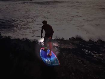 Do You Need Footstraps On Your SUP? - Stand Up Paddle News