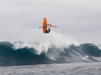 Class Of '09 - Kai Lenny and Fanny Aubet were crowned 2009 PWA Rookies of the ye - Windsurfing News