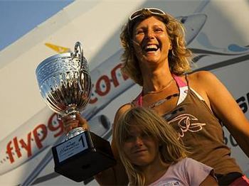 Women's Slalom 2009 - A full season of high-level competition sees Val?rie Ghiba - Windsurfing News