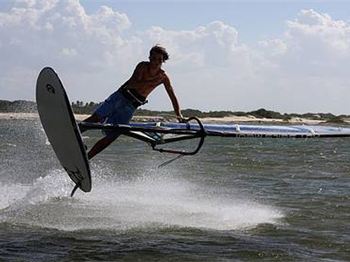 Zeper In Motion - PWA freestyler - Windsurfing News