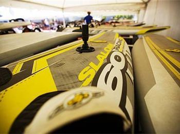 JPNP 4 BVDS - Van Der Steen will be racing on JP and NeilPryde gear in 2010 - Windsurfing News