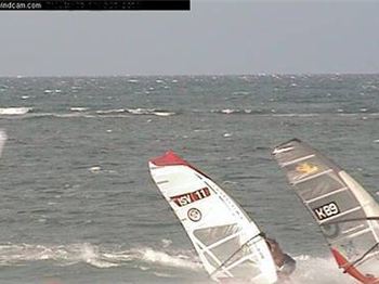 Caught On Camera - Watch the stars of the PWA perform in paradise - Windsurfing News