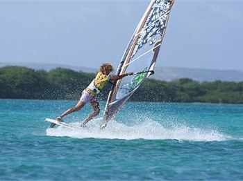 Vandalised - Sarah-Quita joins the ever growing team of young vandals - Windsurfing News