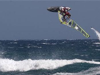 Dialled Dany Style - Dany Bruch has unleashed a new video showing him fully dial - Windsurfing News