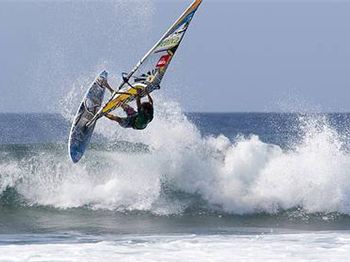 PWA Cabo Verde World Cup - Day 4 - Windsurfing News