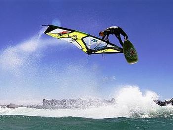 Hittin' UP F2 - Denmark?s Kenneth Danielsen joins the lineup at F2 - Windsurfing News