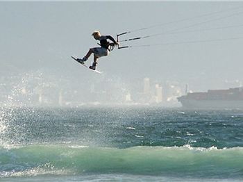 Hadlows back in the kiteboarding game - The 900 Series - Kitesurfing News