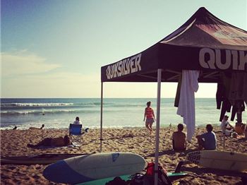 Jamie Mitchell goes NUTS with a 1ft swell on a SUP board. - Stand Up Paddle News