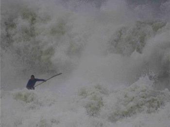 Huge waves smash the Med so Julien Taboulet goes SUPing - Stand Up Paddle News