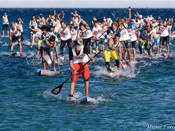 Connor Baxter, don't look back mate! - Stand Up Paddle News