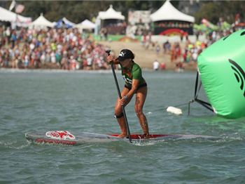 Double win for Annabel Anderson in the Battle of the Paddle - Stand Up Paddle News