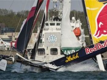 Red Bull Catamaran involved in huge crash - Extreme 40's - Sailing News